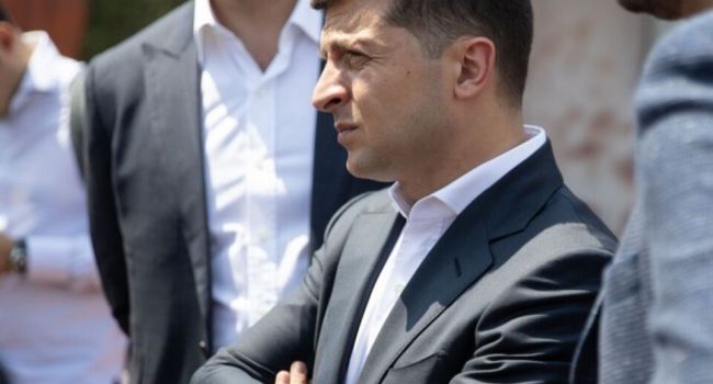 Политолог напомнил об обещаниях Зеленского, и указал на реальные шаги президента