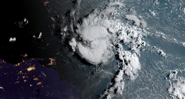 Ураган "Дориан" движется на Флориду