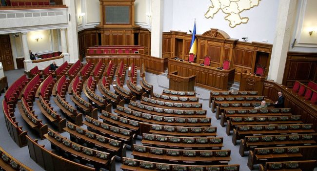 Марченко: Цирк со штампованием законов – популизм и хак демократии, и на Верховной Раде этот процесс не остановится