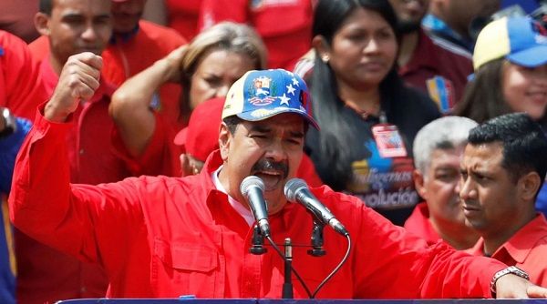 Мадуро похвастался прибытием в Венесуэлу военных специалистов из РФ
