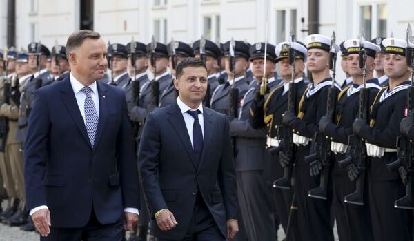 «Мы здесь всегда будем стоять бок о бок с Украиной»: президент Польши после встречи с Зеленским, направил жесткое обращение к РФ 
