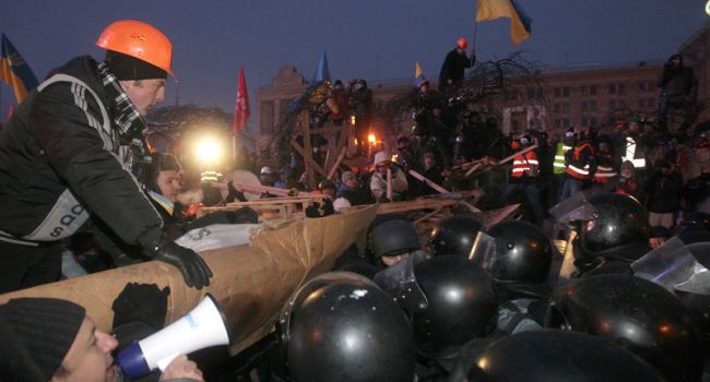 Историк: нардепы-оппозиционеры прикрыли своими мандатами людей, в случае нового Майдана у оппозиции такой возможности не будет