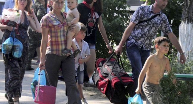 Почти полтора миллиона: В Минсоцполитики назвали число переселенцев из Крыма и Донбасса