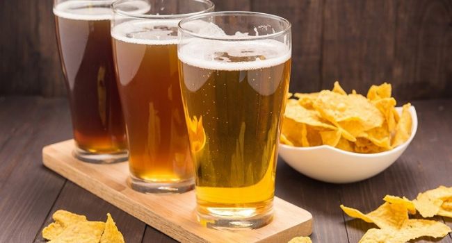 Всё это выдумки: Медики развенчали миф о связи между пивом и лишним весом