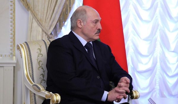 Беларусь закрыла границу с Украиной: Лукашенко назвал причину