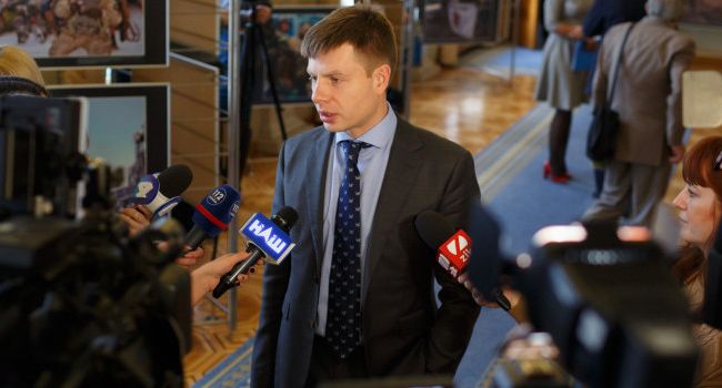 «Пусть в Раде будет полный «Квартал 95»»: Гончарук резко высказался в сторону Зеленского 