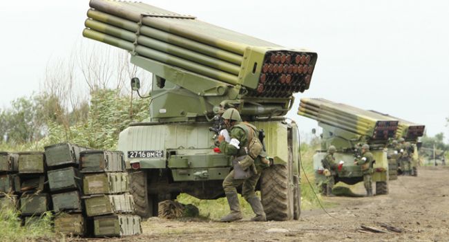 «Новый виток войны»: Гибридная армия РФ стянула «Грады» к позициям ВСУ у Донецка