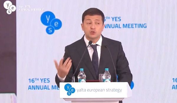 Зеленский выступил на форуме YES, рассказав о главных врагах украинского счастья