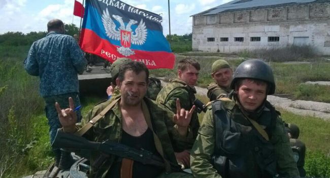 «SOS! Срочный сбор! Много убитых, не за что хоронить»: В «ДНР» началась паника 