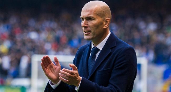 После разгромного поражения от ПСЖ испанская пресса заговорила об отставке Зидана с должности главного тренера «Реала»