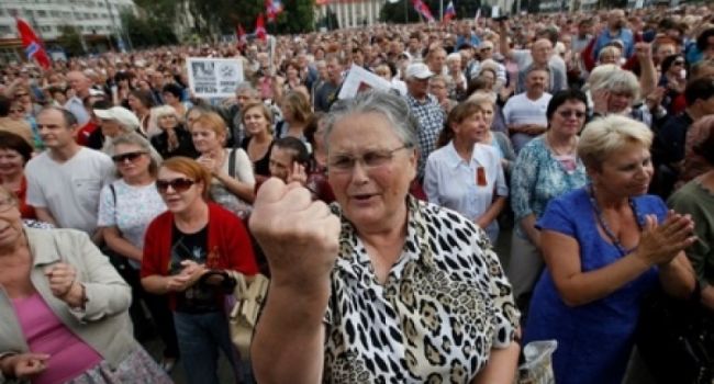 «На грани»: Пенсионеры в «ДНР» уже готовы на все из-за сокрушительного удара со стороны Кремля