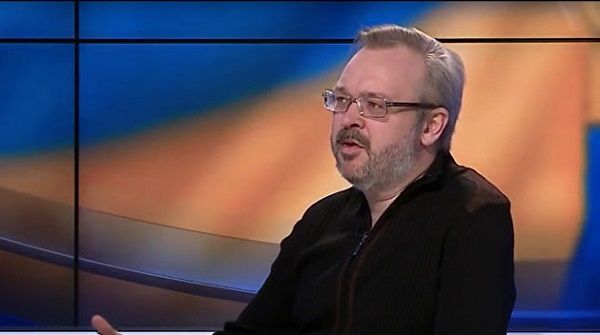 Переход от консультаций к переговорам: политолог дал совет Зеленскому по Донбассу