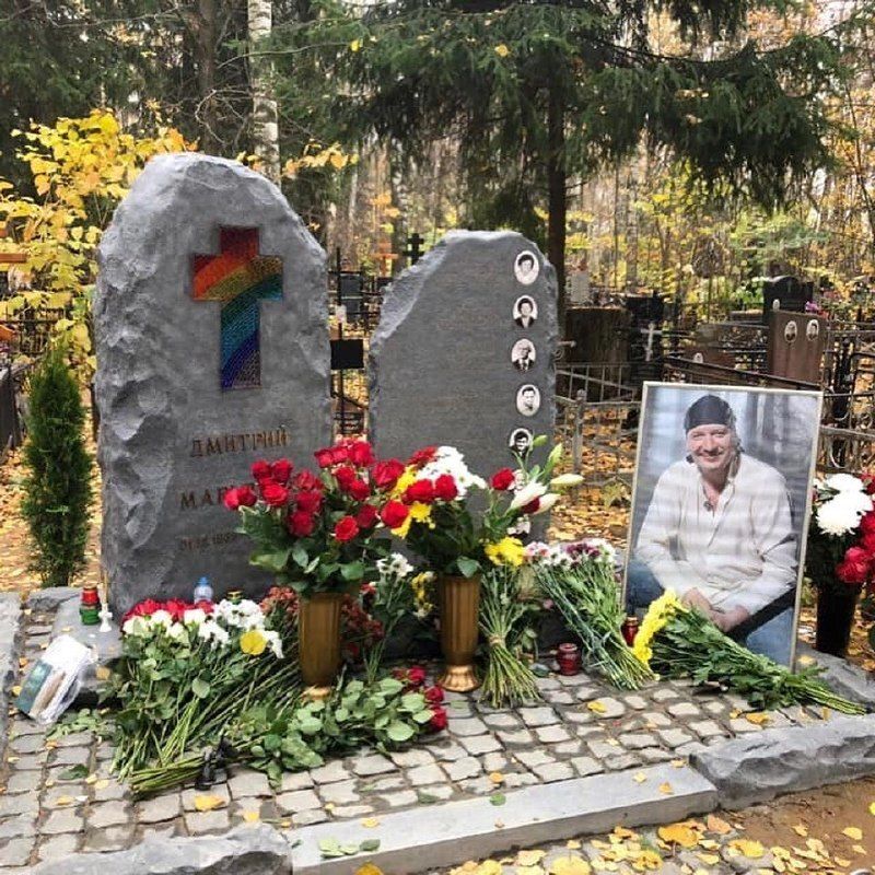 «Это омерзительно»: на могиле Дмитрия Марьянова установили ЛГБТ-памятник