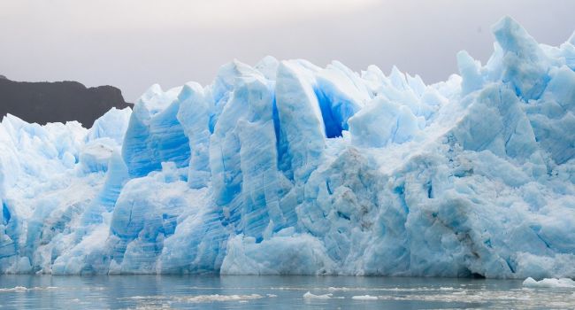 От Антарктиды откололся самый большой за 50 лет айсберг