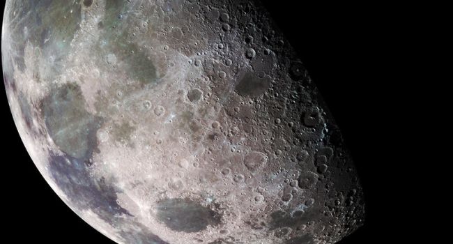 Ученые нашли на Луне остатки живых существ внеземных цивилизаций