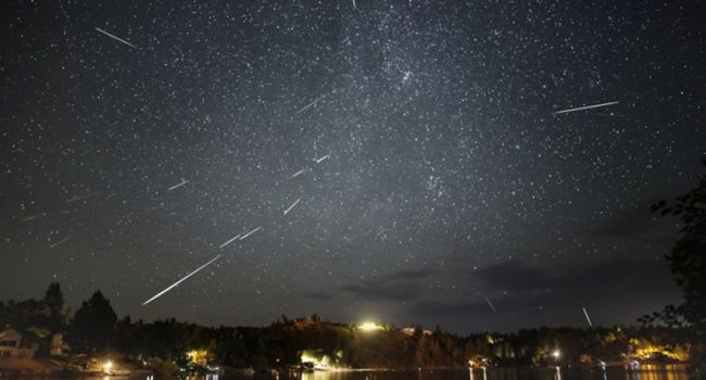 Красивый метеоритный поток: Астрономы рассказали, когда можно будет наблюдать за необычным явлением в космосе