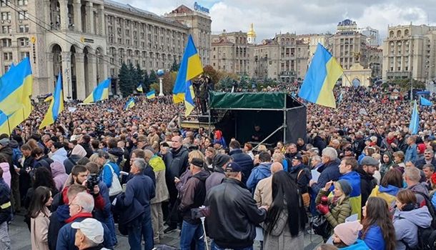 «Нет никаких оснований»: генерал рассказал, почему не поддерживает протесты на Майдане 