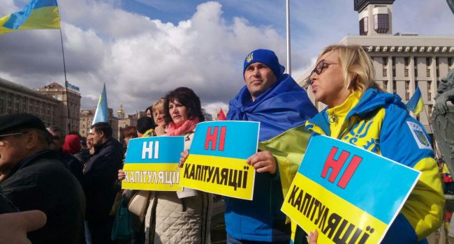 Протесты в Украине могли бы стать для Зеленского спасательным кругом перед переговорами лидеров стран «нормандской четверки» - мнение