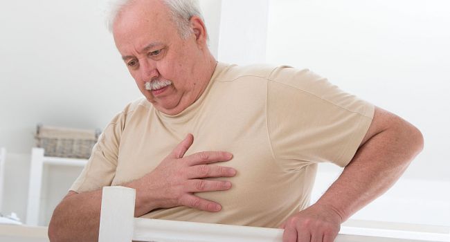 Проблемы с желудком: врачи рассказали о предвестниках сердечного приступа