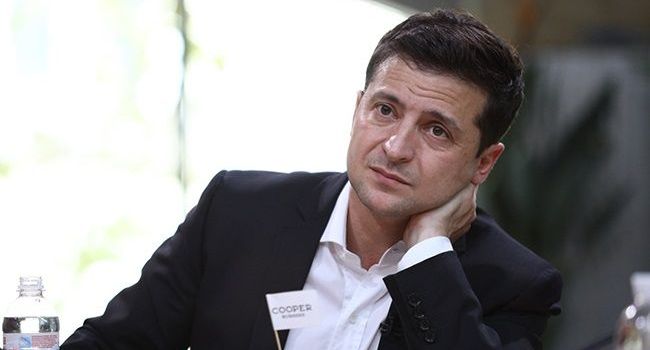Телеведущая: Зеленский так хочет посадить Путина за стол Нормандского формата, что все больше загоняет себя в капканы и ловушки Телеведущая: Зеленский так хочет посадить Путина за стол Нормандского формата, что все больше загоняет себя в капканы и ловушки