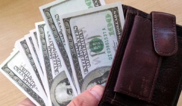 Будьте готовы к снижению: эксперт рассказал о курсе доллара в ближайшее время