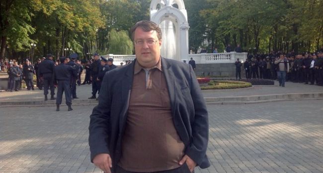 «Геращенко перенесли из одного кабинета в другой, что может быть масштабнее?»: Журналист посмеялся над «масштабными» кадровыми перестановками в Кабмине