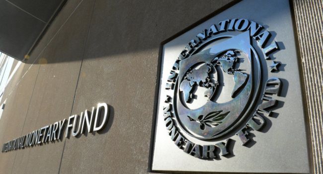 Аналитики Международного валютного фонда прогнозируют ежегодное плавное ослабление украинской валюты
