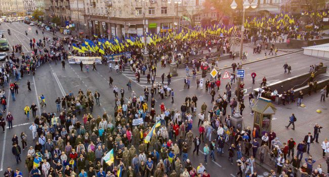 В Украине сейчас есть как минимум три группы, заинтересованные в активизации протестного движения - Кочетков