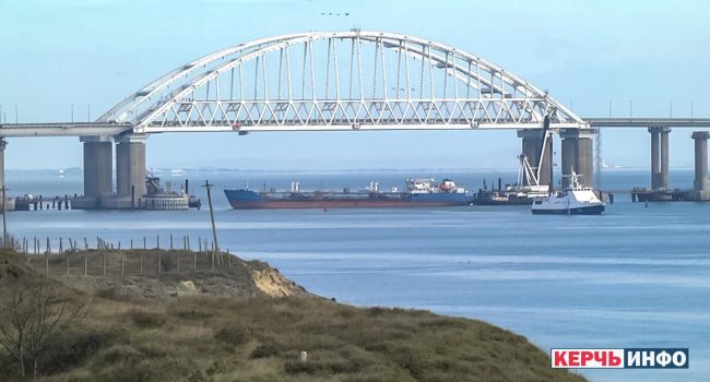 Россия закрывает Керченский пролив для кораблей Россия закрывает Керченский пролив для кораблей