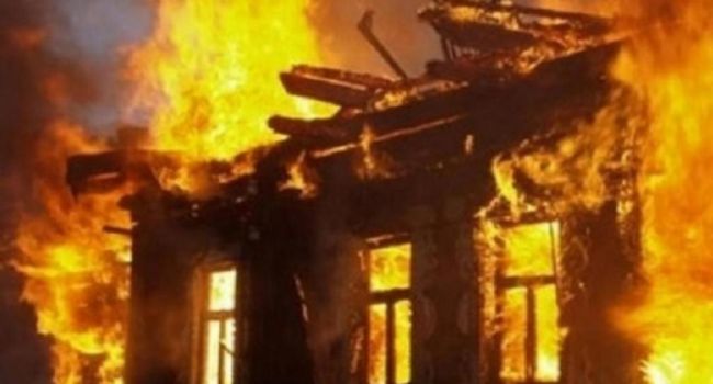 В Донецке не прекращаются кровавые бои: горят жилые дома, напуганы люди