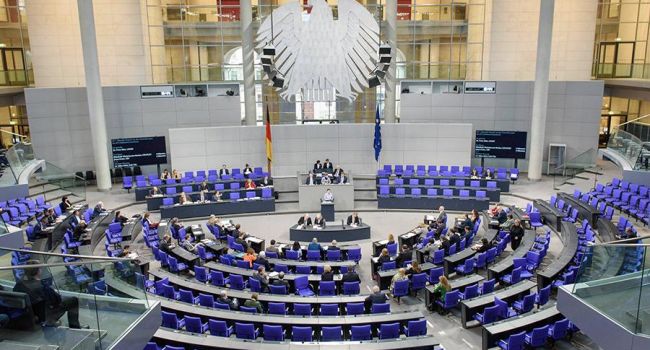 «Снятие санкций с РФ»: Что приняли в парламенте Германии?