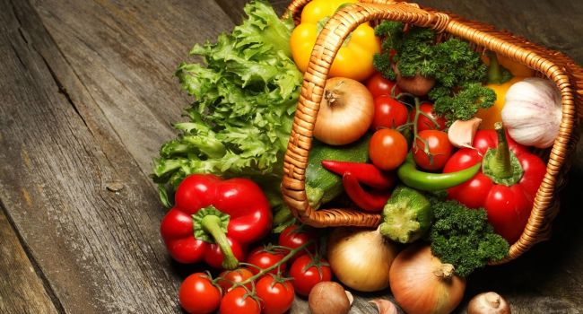 «Отсутствие условий для нормального хранения»: Эксперт объяснил, почему в Украине такая большая разница в ценах на овощи летом и зимой