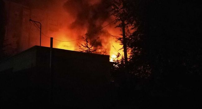 «Пусть горит, мы не приедем, хотя можно было спасти. Зачем нам паспорта РФ?»: Пожарные в Донецке отказались тушить горящий дом 