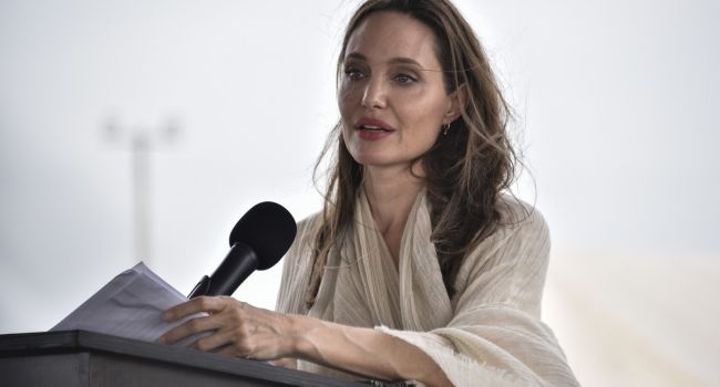 «Это всё из-за генетики»: Анджелина Джоли рассказала о новой болезни