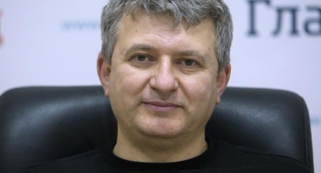 Романенко: Аваков не дает Зеленскому пойти в поисках «формулы Штайнмайера» дальше красных флажков Романенко: Аваков не дает Зеленскому пойти в поисках «формулы Штайнмайера» дальше красных флажков