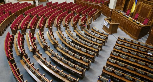 «Следить за работой будет электронная система»: В Украине вступает в силу закон о наказании депутатов за прогулы «Следить за работой будет электронная система»: В Украине вступает в силу закон о наказании депутатов за прогулы
