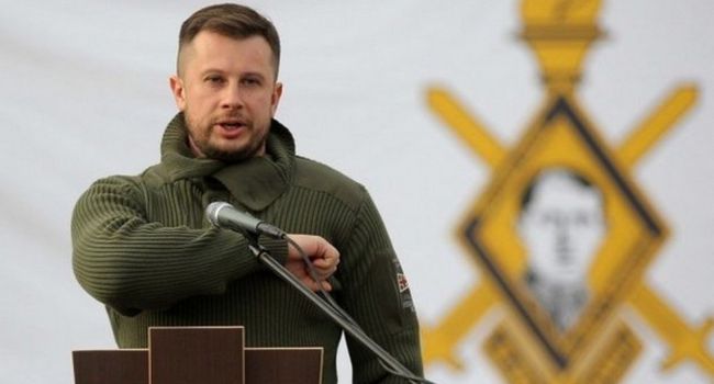 Лидер «Нацкорпуса» Билецкий призвал Украину выйти на помощь ветеранам АТО, которые блокируют разведение войск 