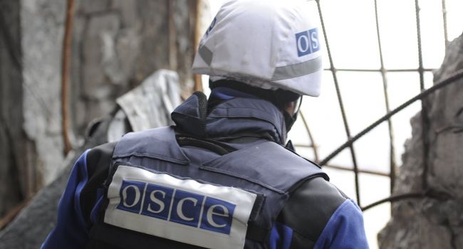 В ОБСЕ не увидели обстрела у Золотого, о котором сообщали военные В ОБСЕ не увидели обстрела у Золотого, о котором сообщали военные