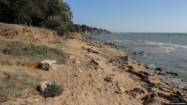 И всё это рядом с Крымским мостом: В сети показали жуткий вид пляжа в Керчи