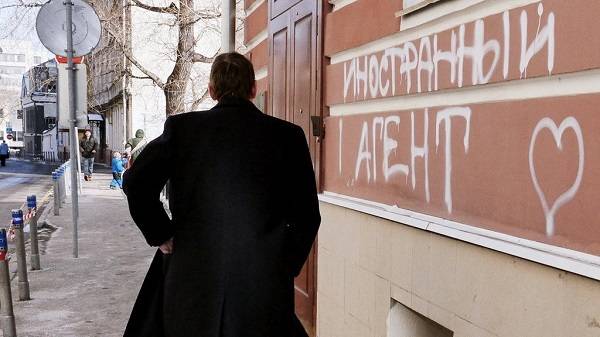 «Наказать рублем за каждое слово?»: российский политик спрогнозировал новую волну протестов в России 
