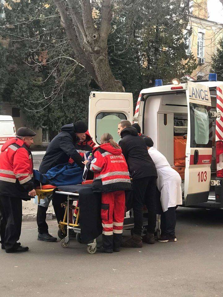 «Несколько сразу забрали в реанимацию»: в Киев прибыл новый борт раненых бойцов «Несколько сразу забрали в реанимацию»: в Киев прибыл новый борт раненых бойцов