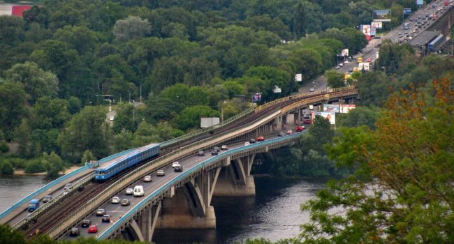 В Киеве завершена капитальная реконструкция моста Метро