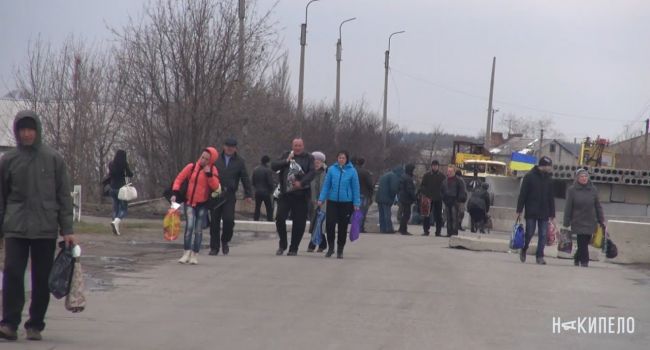 «Будем вешать вас, как собак, на столбах»: в Станице проукраинским жителям советуют уезжать, пока не поздно