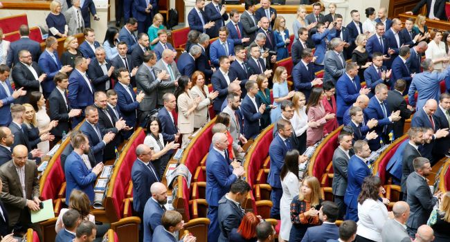 Похоже, осталось недолго»: Кондратенко считает, что фракция «Слуги народа» может рассыпаться еще до Нового года