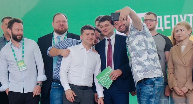 Политолог рассказал, кому на самом деле служит «Слуга народа»
