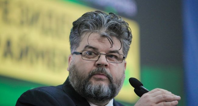 «Яременко сдал кто-то из своих»: Политолог рассказал, что отставка депутата связана с выполнением Минских соглашений «Яременко сдал кто-то из своих»: Политолог рассказал, что отставка депутата связана с выполнением Минских соглашений