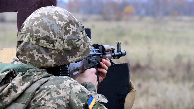В штабе ООС рассказали о десятках обстрелов на Донбассе