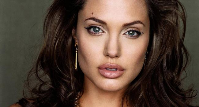 «Отголоски Второй мировой»: Анджелина Джоли чуть не погибла во время участия в съёмках нового фильма