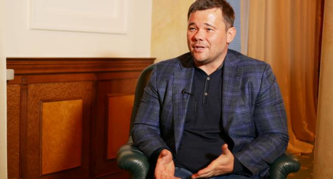 «Президент поднимает имидж Украины в мире»: Богдан рассказал Гордону, почему президент выглядит очень уставшим «Президент поднимает имидж Украины в мире»: Богдан рассказал Гордону, почему президент выглядит очень уставшим