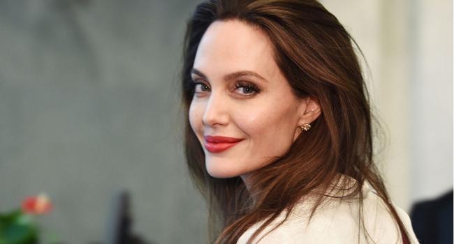 «Я учусь у них быть сильной»: Анджелина Джоли рассказала, кто помог ей пережить сложный период в жизни